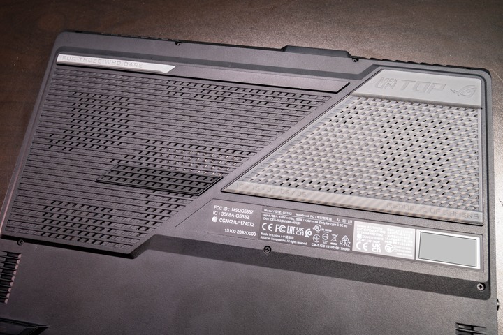 更小更快，ASUS ROG Strix SCAR 15 G533ZW 電競筆電開箱測試