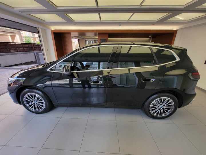 BMW 2AT Luxury 簡易開箱