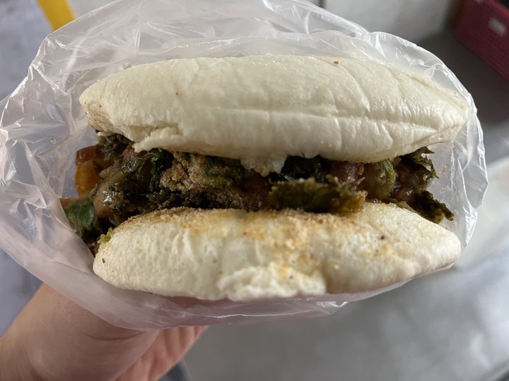 [食記] 無名刈包，台灣新北三重，肥嫩可口又充滿花生香的刈包