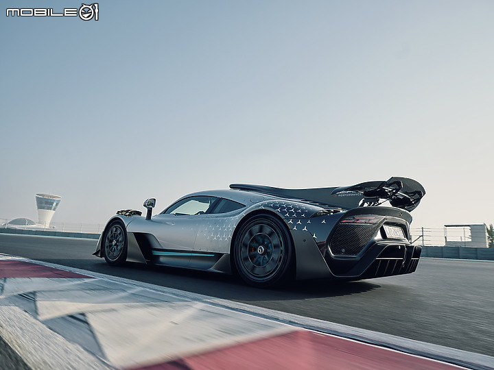 【海外新訊】Mercedes-AMG ONE 正式亮相,最大綜效輸出 1063hp 的公路 F1 賽車!