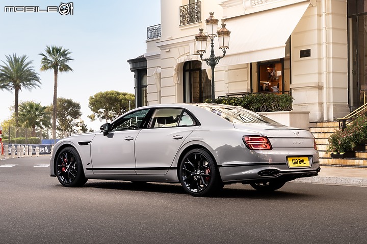 【海外新訊】Bentley再推出「Flying Spur S」運動化版本，提供4.0升V8、2.9升V6 Hybrid兩種選擇！