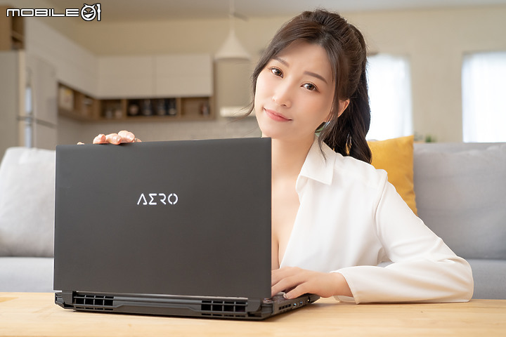 GIGABYTE AERO 5 XE4 測試報告|滿血復刻的 4K OLED 創作者筆電!