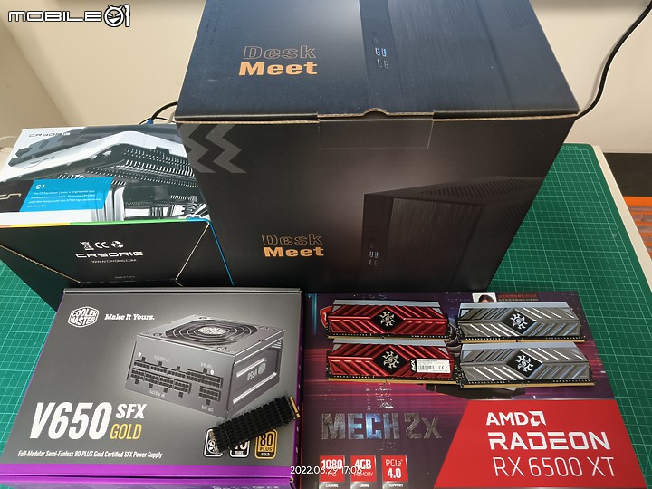 點我看大圖 華擎 DeskMeet B660 小主機 開箱 圖多