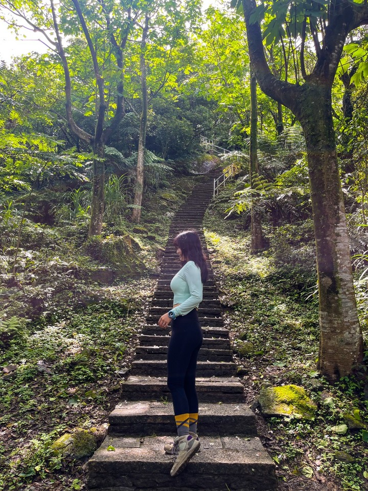 新北汐止｜大尖山．親民的小百岳路線，半小時登頂