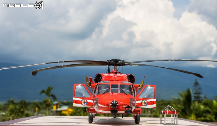 1/35 空中勤務總隊 UH-60M-14 NA-714 重裝型黑鷹直升機