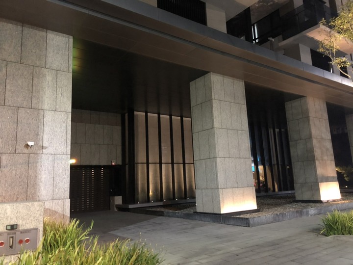 想請各位幫忙找一個建案