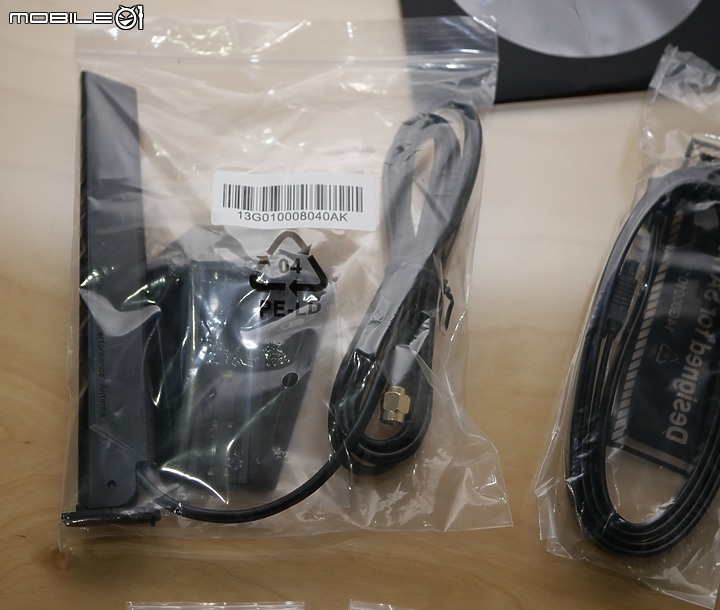點我看大圖 小體積也有 TB4 華擎 Z690 Phantom Gaming-ITXTB4 開箱