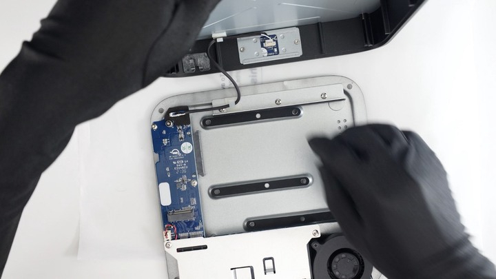 點我看大圖 買 TB4 Hub 送硬碟外接盒?最適合 Mac mini 和 Mac Studio 的 OWC miniStack STX Thunderbolt 4 雙槽外接盒!