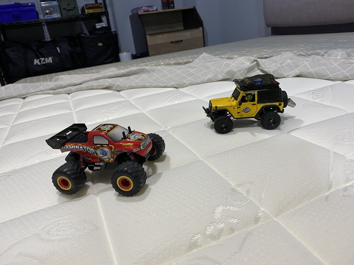 我的玩具工作室小翻新-床墊簡易開箱