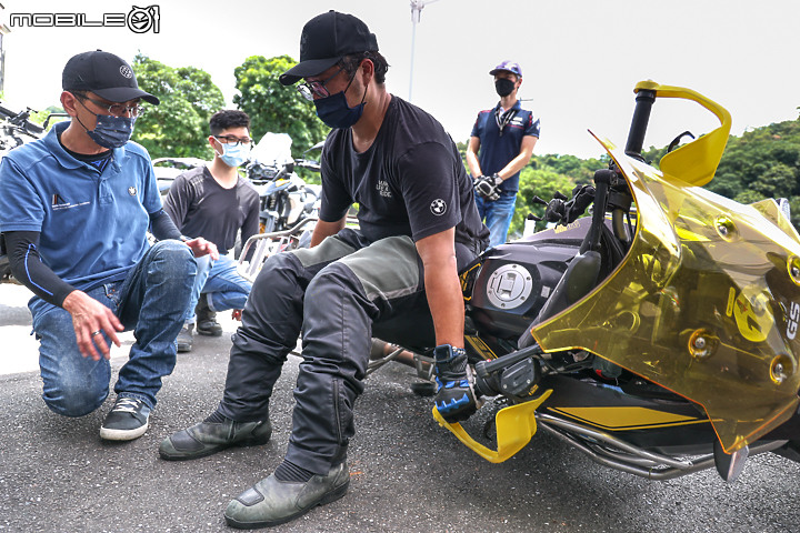 【採訪】BMW Motorrad On Road 安駕訓練 Level 1 平衡才能騎得順暢