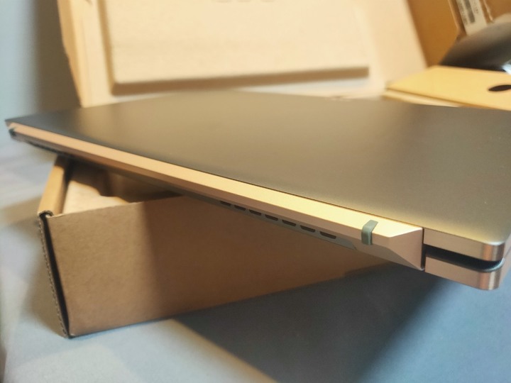 acer 12代 swift5購買心得分享(SF514-56T-71J2)