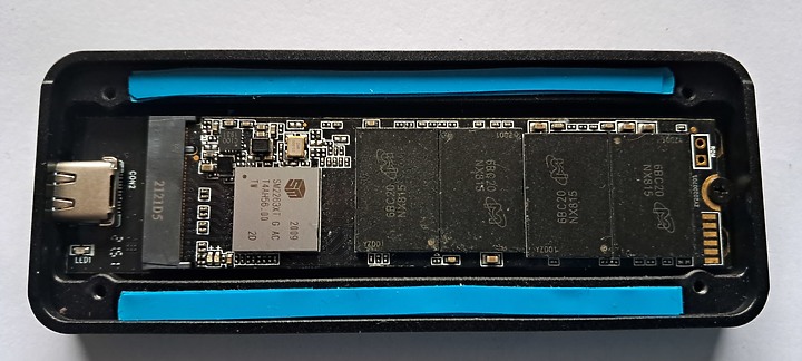 點我看大圖 MILLENNION M.2 NVME SSD USB外接盒簡單測試