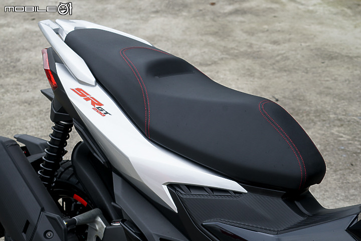 aprilia SR-GT 200 賽道試駕｜意外流暢的跨界歐風速可達