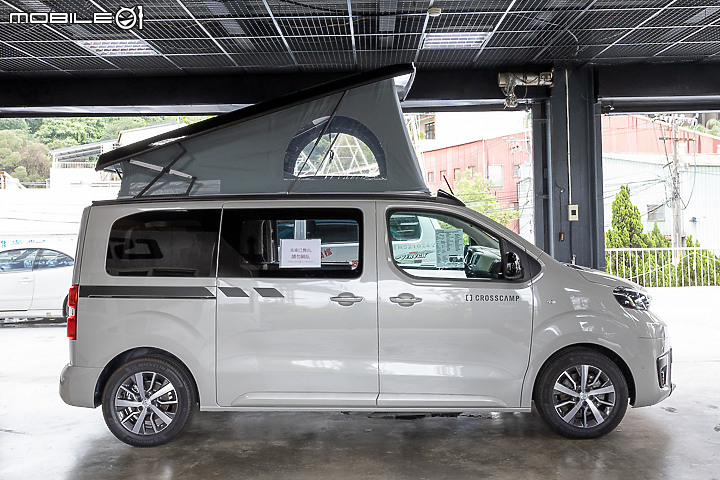 Toyota Crosscamp 實拍介紹|日系掀頂露營車國內首度現身!