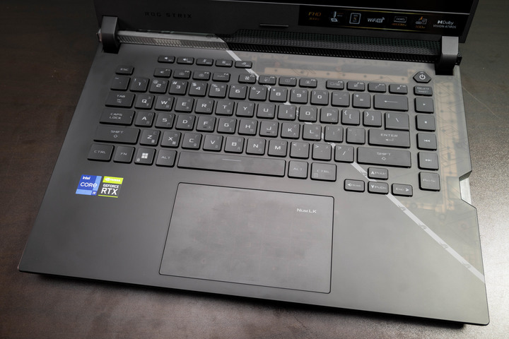 更小更快，ASUS ROG Strix SCAR 15 G533ZW 電競筆電開箱測試