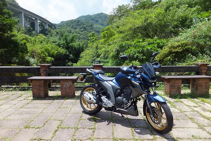 Yamaha FZS25開箱~我的出走日記