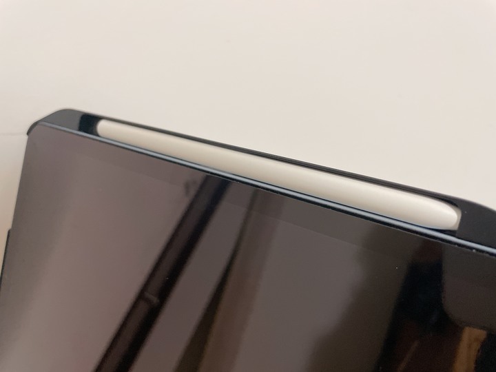 iPad 巧控殼與桌上型磁吸支架分享