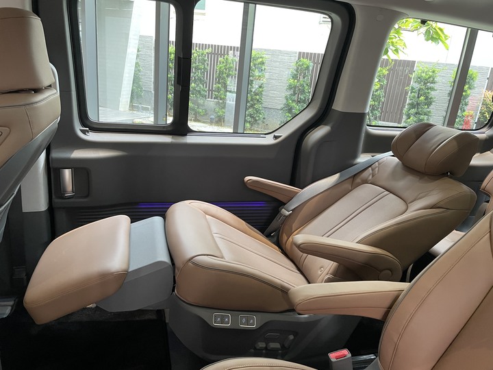 頂規版Staria CEO賞車心得分享