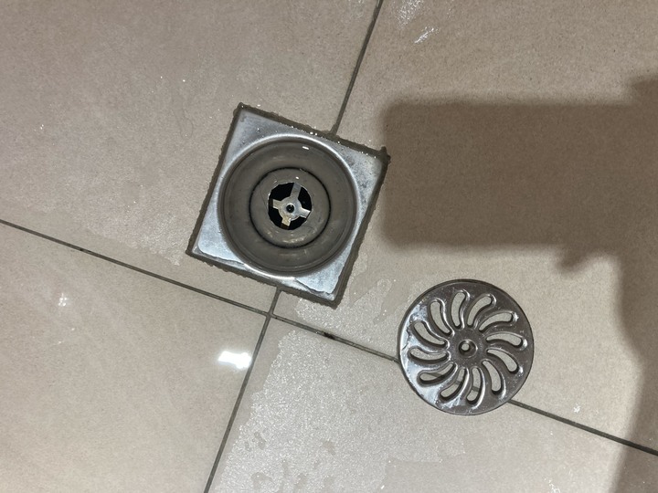 請益.浴室淋浴間地板排水不順