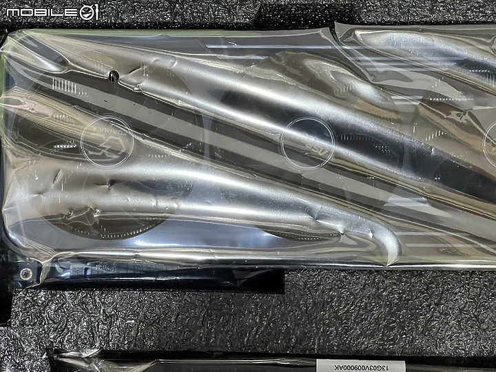 點我看大圖 偶爾玩A卡 ASRock Radeon RX 6950 XT OC Formula 16GB 開箱