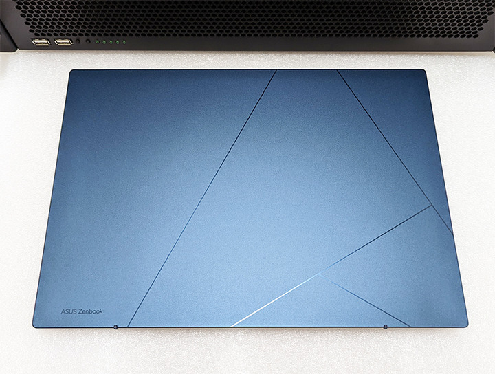 熱騰騰剛收到～UX3402ZA 12代ZenBook