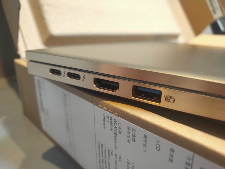 acer 12代 swift5購買心得分享(SF514-56T-71J2)