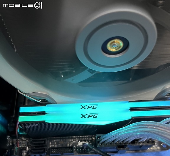 點我看大圖 小體積也有 TB4 華擎 Z690 Phantom Gaming-ITXTB4 開箱