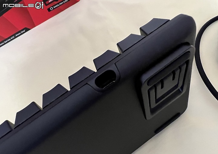 點我看大圖 小體積帶著走 HyperX Alloy Origins 65 紅軸開箱