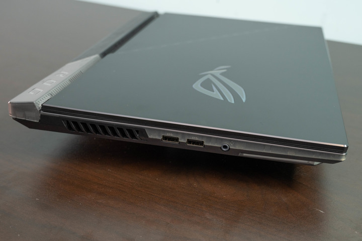 更小更快，ASUS ROG Strix SCAR 15 G533ZW 電競筆電開箱測試