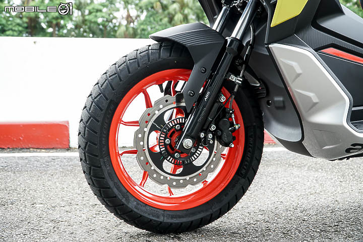 【採訪】aprilia SR-GT 200 正式上市！義式跨界風白牌速可達來襲！