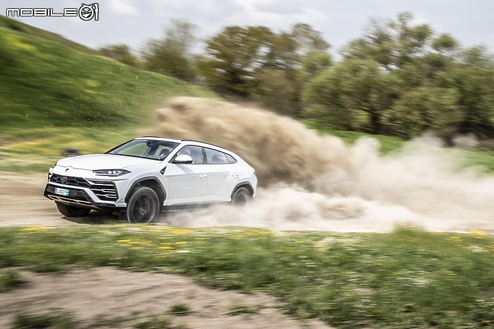 【海外新訊】快速累積驚人銷量,Lamborghini Urus僅花4年就達成2萬輛生產里程碑!