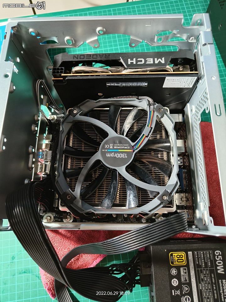 點我看大圖 華擎 DeskMeet B660 小主機 開箱 圖多