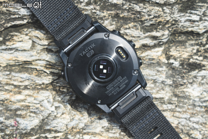 Garmin TACTIX 7 PRO 太陽能軍用戰術錶開箱分享|旗艦戶外、唯我獨尊!