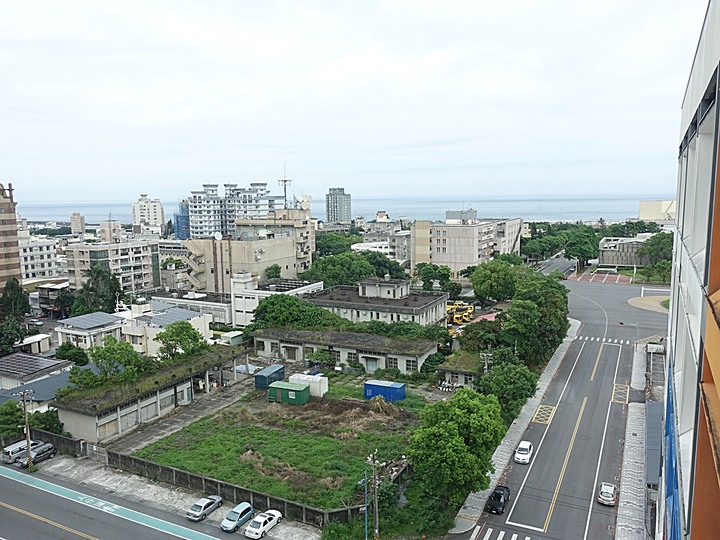 花蓮市 翰品酒店 — 充滿歡樂與童趣的親子飯店，泳池、宵夜、兒童專屬「歡樂森林」遊戲區，一應俱全