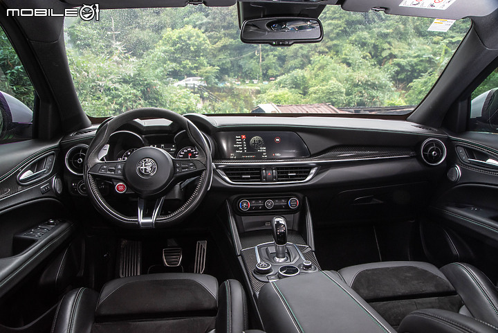 Alfa Romeo Stelvio Quadrifoglio試駕|既純粹又強大的義式性能休旅!