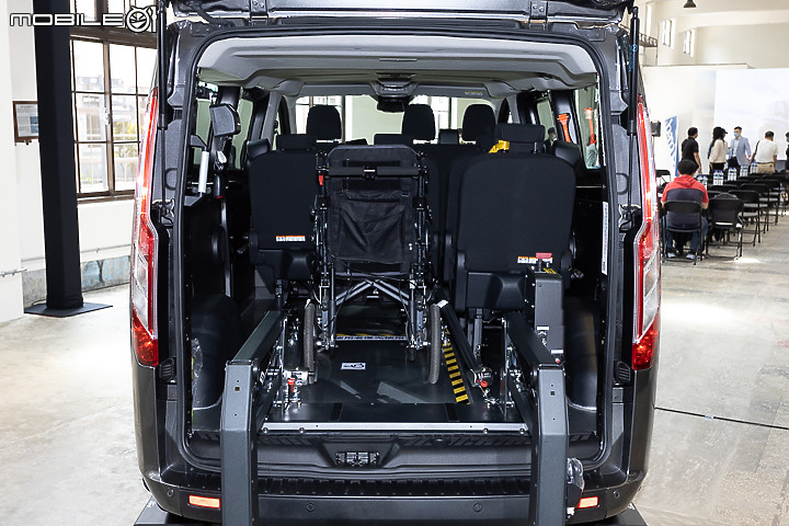 【採訪】Ford 22 年式旅行家 Tourneo Custom「九人座 Kombi」搶先亮相，129.9 萬元切入入門商旅級距！