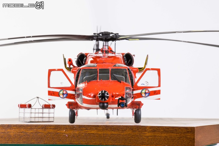1/35 空中勤務總隊 UH-60M-14 NA-714 重裝型黑鷹直升機