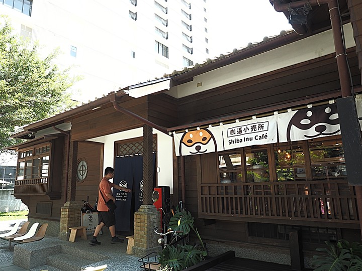 花蓮市 咖逼小売所|斗宅。揀茶舍|縣定古蹟檢察長宿舍 — 由雙柴招待的日治時期高等官舍咖啡館