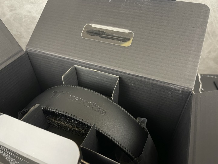 [開箱] 無線聲光 TT Argent 幻銀 H5 RGB 無線電競耳機