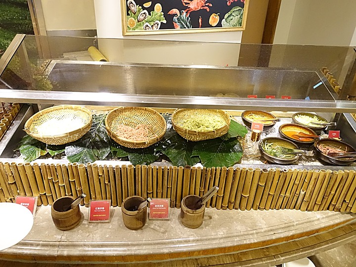花蓮市 翰品酒店 — 充滿歡樂與童趣的親子飯店，泳池、宵夜、兒童專屬「歡樂森林」遊戲區，一應俱全