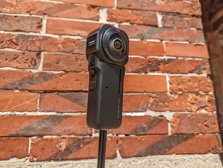 點我看大圖 Insta360 ONE RS Leica 1英吋360全景鏡頭套裝開箱及實拍評測