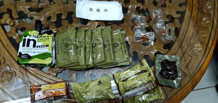 點我看大圖 國軍罐頭你們吃過多少呢?