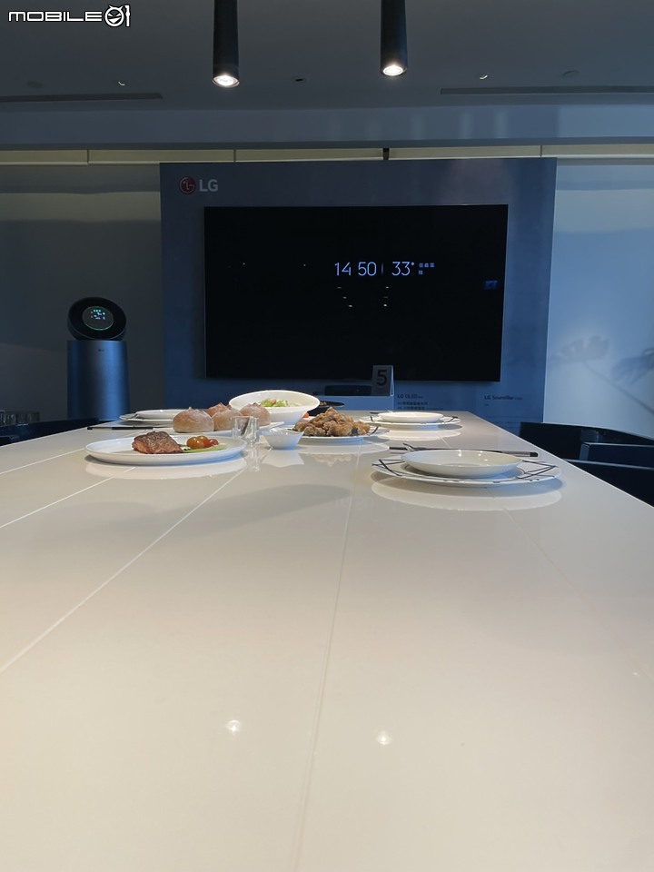 點我看大圖 【新品上市】LG OLED TV & Mobile01 獨家網友新品超豐富饗宴體驗會
