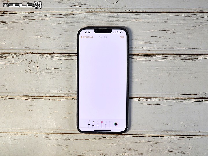 iPhone 藍光玻璃保護貼怎麼選？ZEELOT PLSHIELD NEBULA 藍光玻璃保護貼對比他牌實測