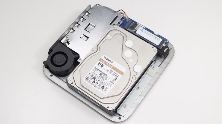 點我看大圖 買 TB4 Hub 送硬碟外接盒?最適合 Mac mini 和 Mac Studio 的 OWC miniStack STX Thunderbolt 4 雙槽外接盒!