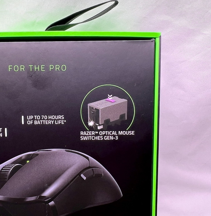 RAZER 雷蛇 VIPER V2 PRO 無線電競滑鼠 - 極輕量 58克、超高 30000 DPI