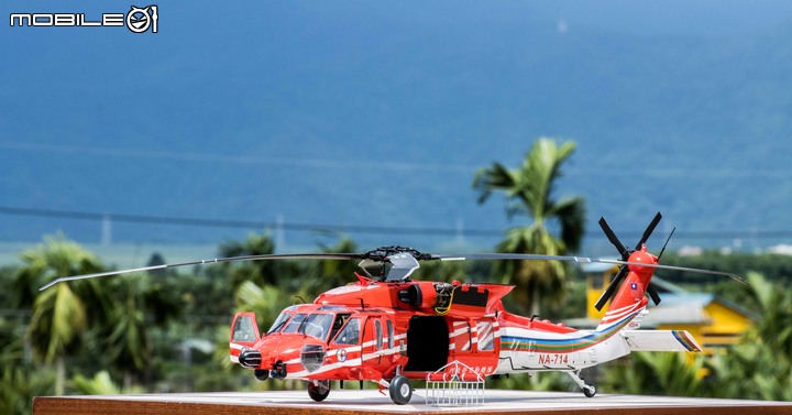 1/35 空中勤務總隊 UH-60M-14 NA-714 重裝型黑鷹直升機