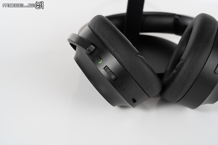 Razer Barracuda Pro 藍牙降噪耳機 續航出色更具備沈浸式聽感！