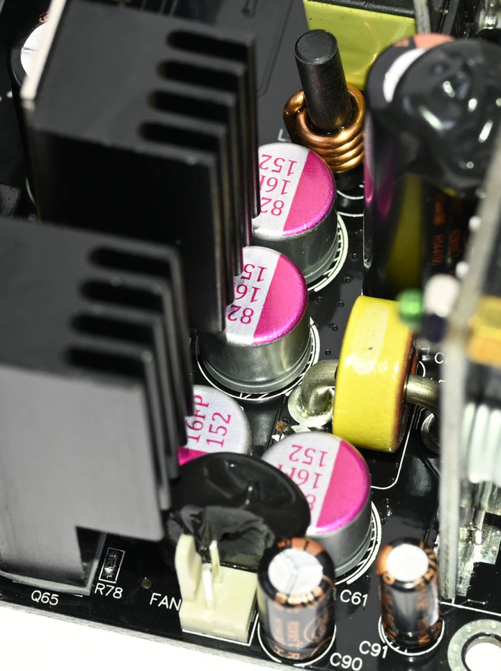 GIGABYTE GP-UD850GM 850W金牌全模組化電源開箱