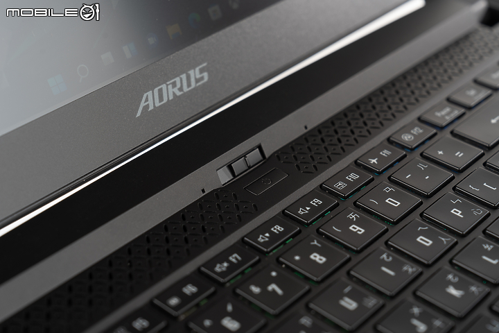GIGABYTE AORUS 5 SE4 實測報告｜為經典靈魂注入嶄新效能！
